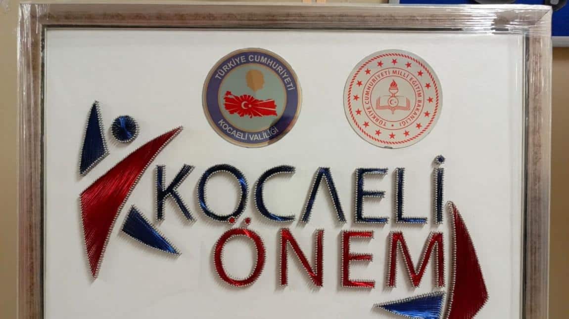 Kocaeli Önem Projesi Kapsamında Filografi Kursunda Üretilen Tablolar Programa Gelen Misafirlerin Beğenisine Sunuldu. 